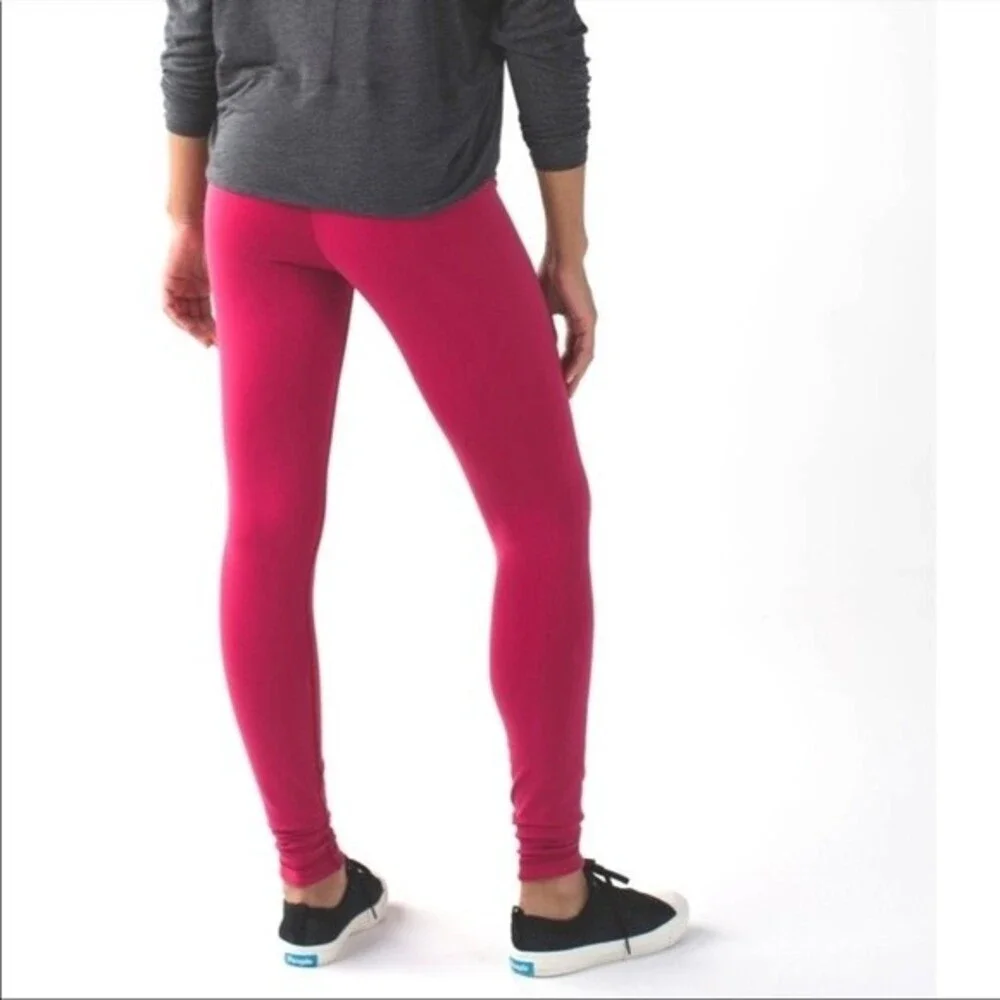 Lululemon Wunder Under Pant III (Reversible) Cranberry / Alarming 4